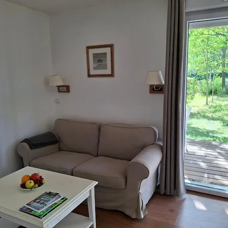 Ground Floor On Lakeside *